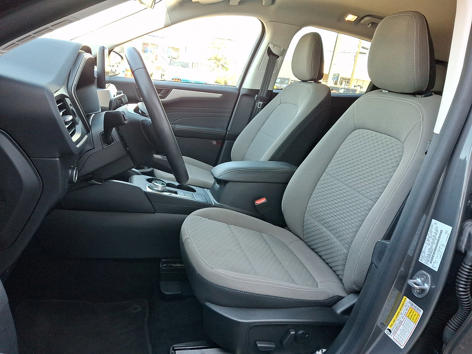Certified 2022 Ford Escape SE w/ SE Sport Appearance Package image 15