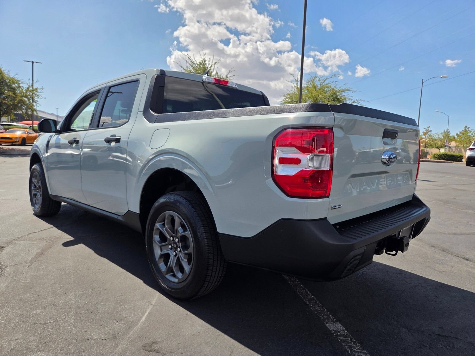 Certified 2022 Ford Maverick XLT FWD image 4
