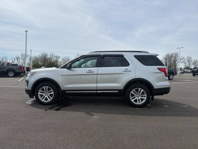 Certified 2018 Ford Explorer XLT AWD/4WD image 16
