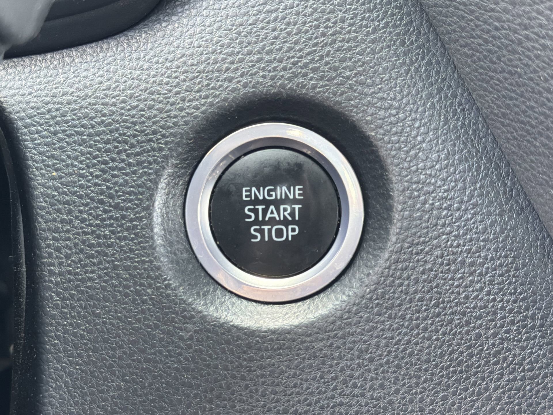 Used 2024 Toyota Corolla SE image 14