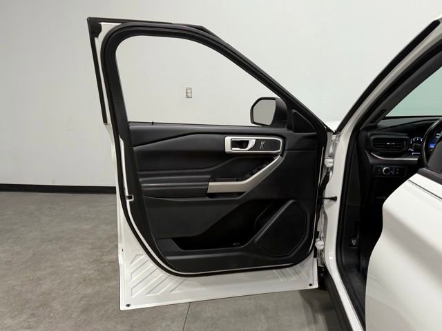 Certified 2022 Ford Explorer XLT image 13