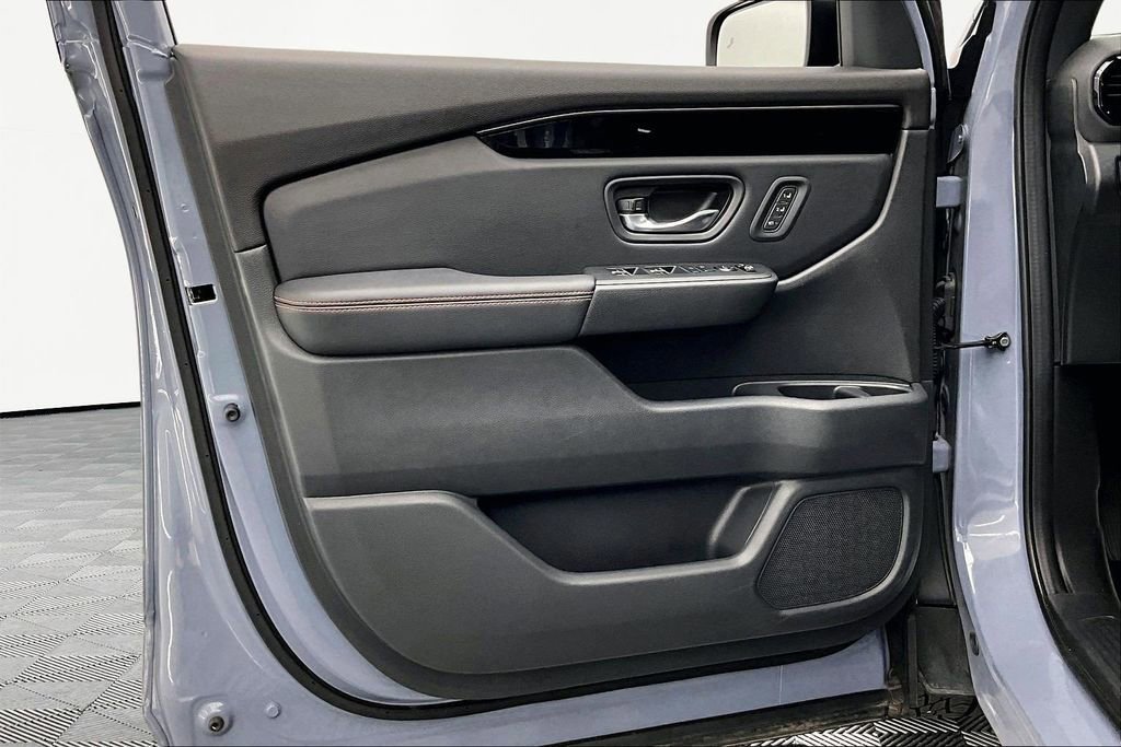 Used 2023 Honda Pilot TrailSport image 23