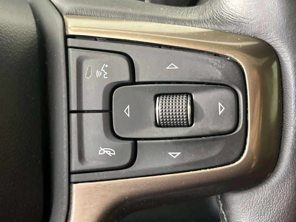 Used 2021 Chevrolet Silverado 1500 High Country w/ Technology Package image 18