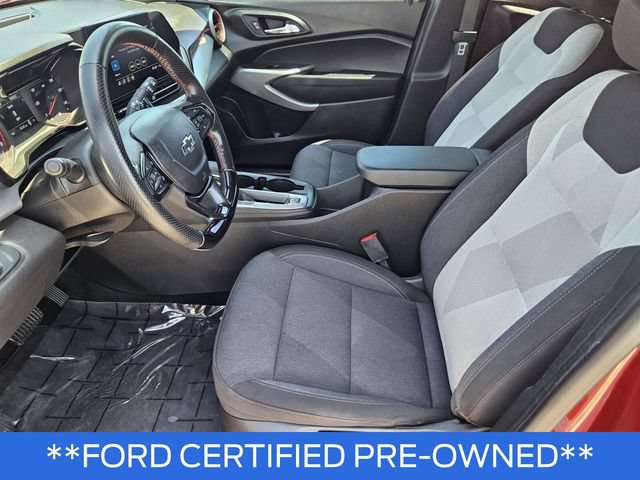 Used 2024 Chevrolet Trax RS FWD image 14