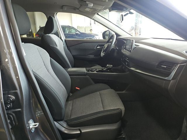 Used 2023 Nissan Rogue SV AWD/4WD image 30