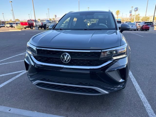 Used 2022 Volkswagen Taos SE FWD image 7