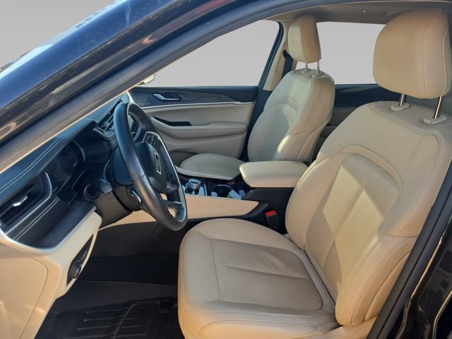 Used 2022 Jeep Grand Cherokee L Limited AWD/4WD image 8