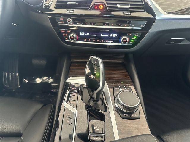 Used 2023 BMW 530e xDrive w/ Premium Package AWD/4WD image 15