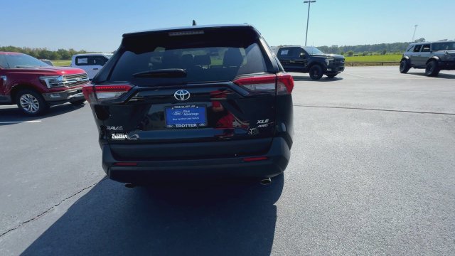 Used 2025 Toyota RAV4 XLE AWD/4WD image 7
