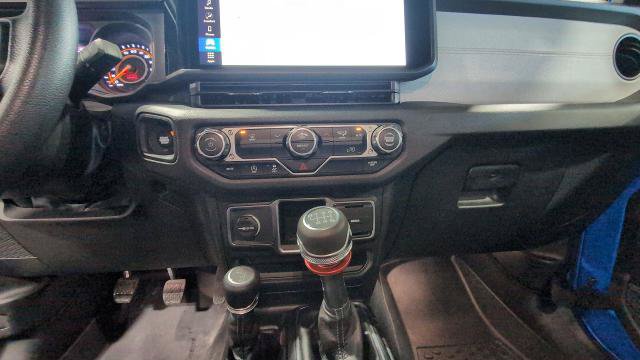Used 2024 Jeep Wrangler Sport AWD/4WD image 23