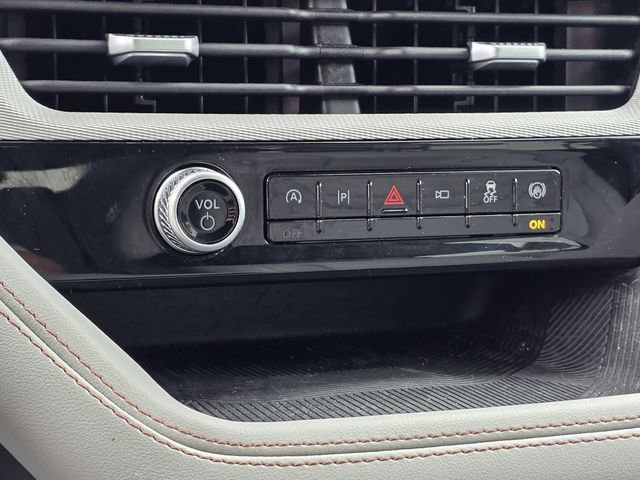 Certified 2025 Ford Explorer Active w/ Active Comfort Package RWD image 21