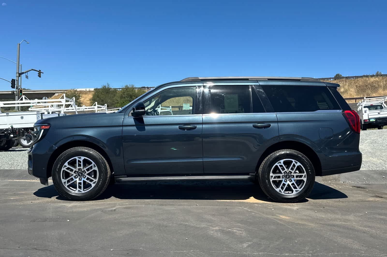 Certified 2025 Ford Expedition Active AWD/4WD image 7
