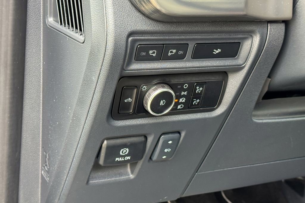 Certified 2023 Ford F150 Lariat w/ Equipment Group 502A High image 32