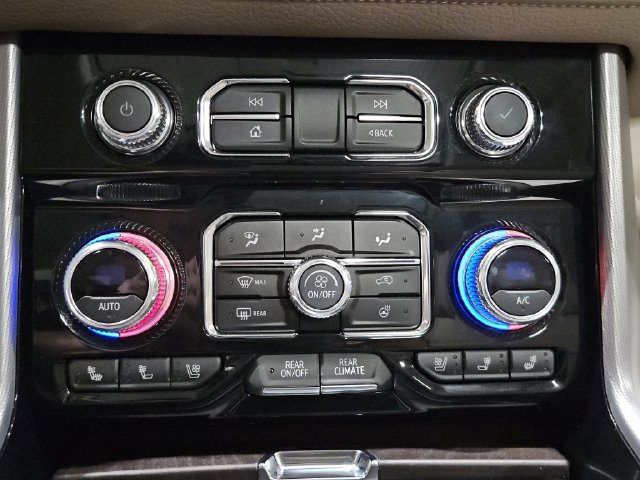 Used 2024 GMC Yukon Denali w/ Advanced Technology Package AWD/4WD image 15