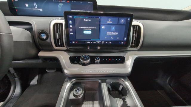 Certified 2025 Ford Expedition Active AWD/4WD image 25