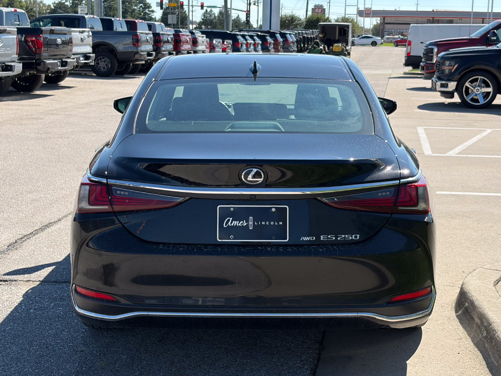 Used 2021 Lexus ES 250 w/ Premium Package AWD/4WD image 5
