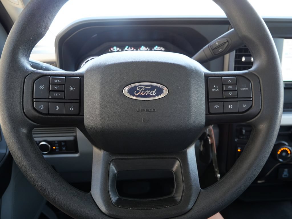 Certified 2026 Ford F550 4x4 Regular Cab Super Duty image 22