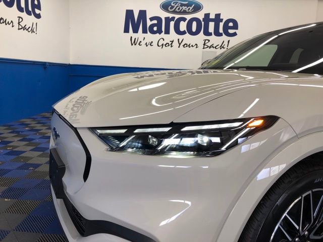 Certified 2025 Ford Mustang Mach-E Premium image 7