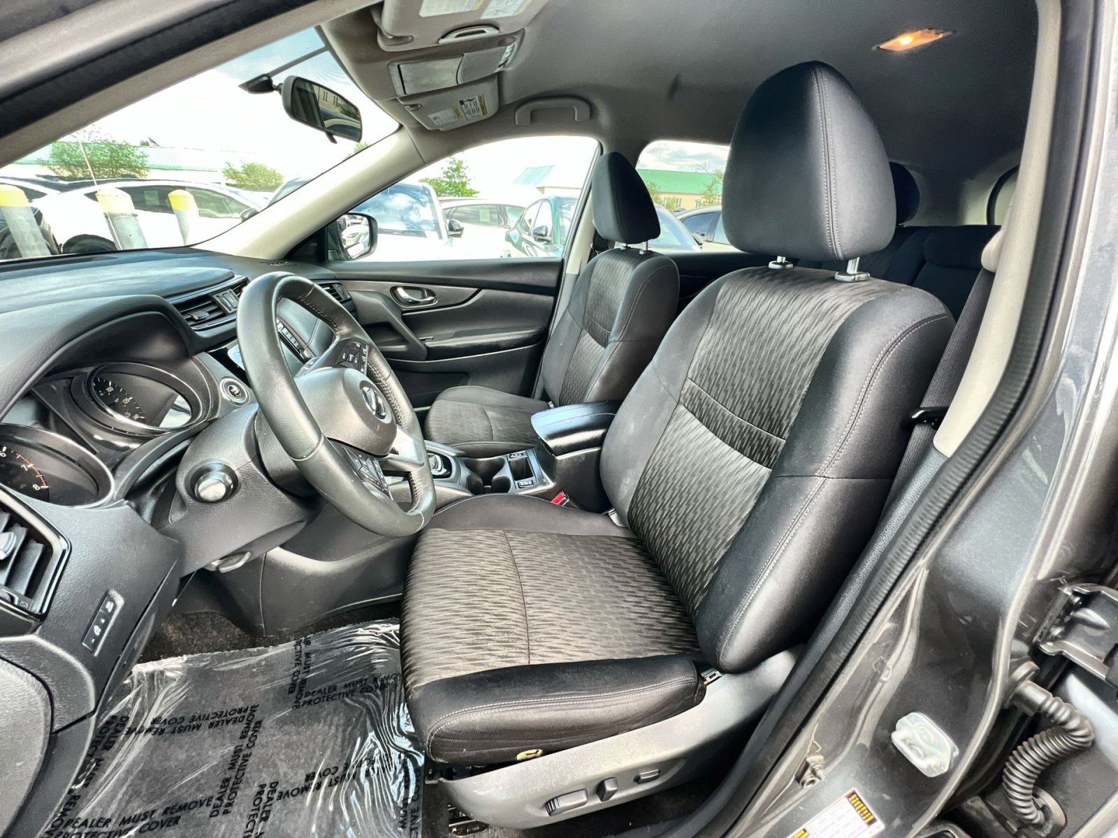 Used 2018 Nissan Rogue SV w/ Premium Package FWD image 21
