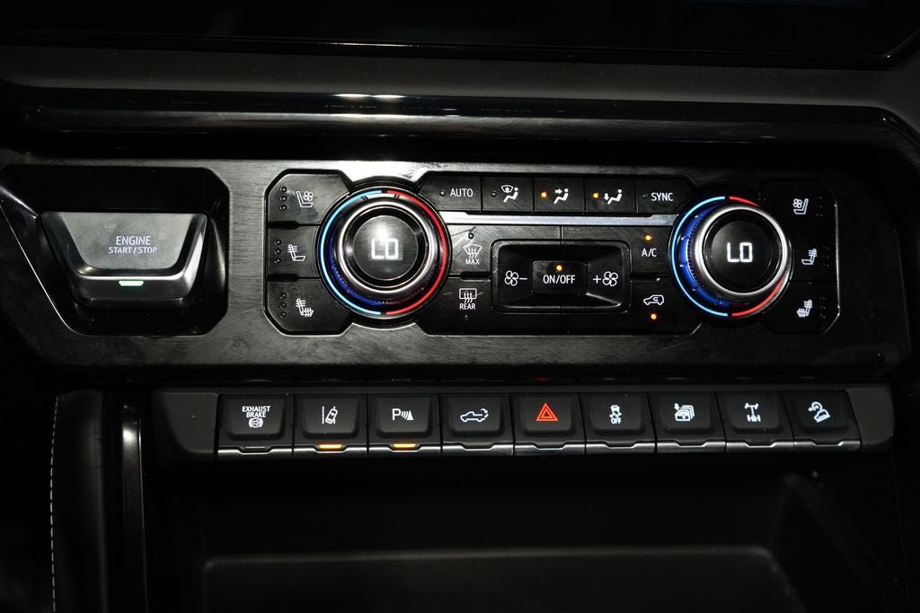 Used 2025 GMC Sierra 2500 AT4X AWD/4WD image 17