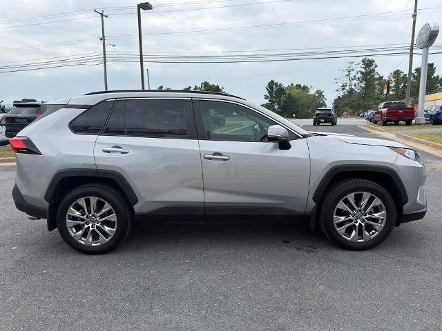 Used 2020 Toyota RAV4 XLE Premium AWD/4WD image 6