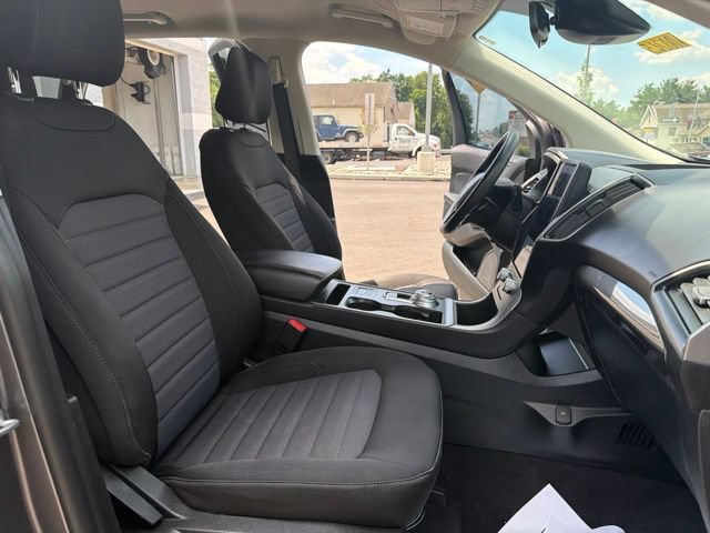 Certified 2024 Ford Edge SE w/ Black Appearance Package AWD/4WD image 16