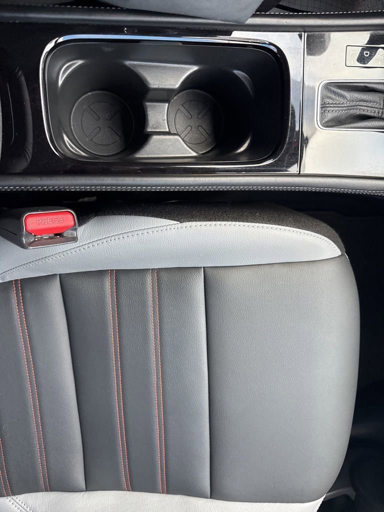 Used 2022 Nissan Kicks SR w/ Premium Package image 39