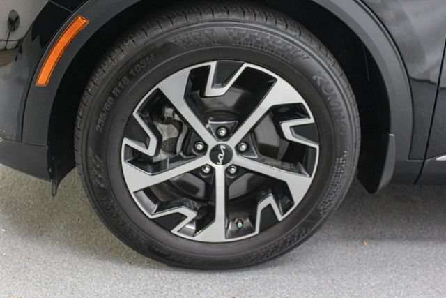 Used 2025 Kia Sportage EX FWD image 12