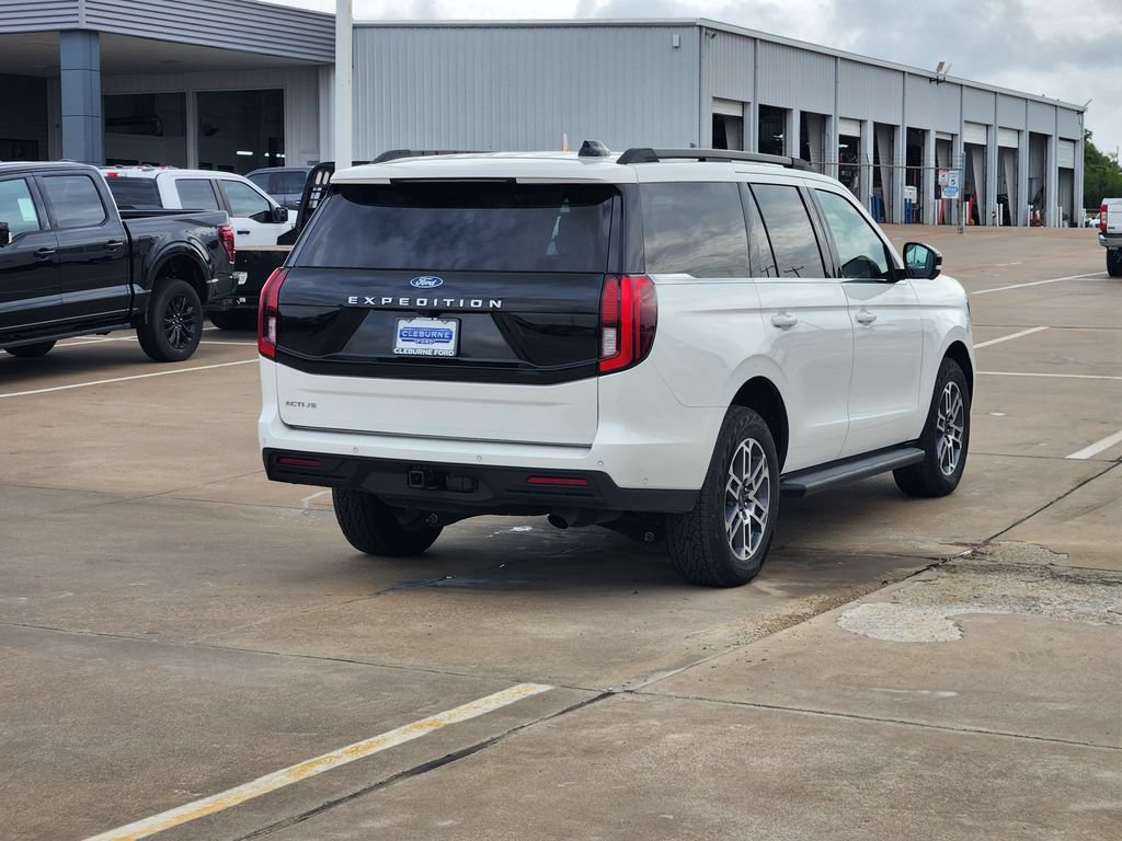 Certified 2025 Ford Expedition Active AWD/4WD image 7