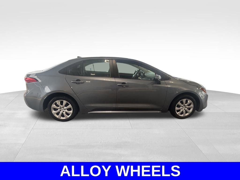Used 2024 Toyota Corolla LE image 3