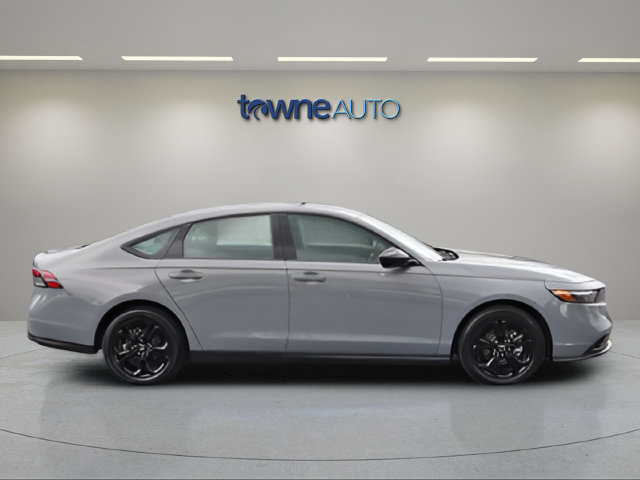 Used 2025 Honda Accord SE image 6