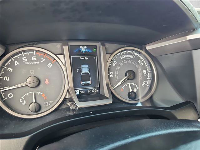 Used 2022 Toyota Tacoma SR5 w/ Technology Package RWD image 11