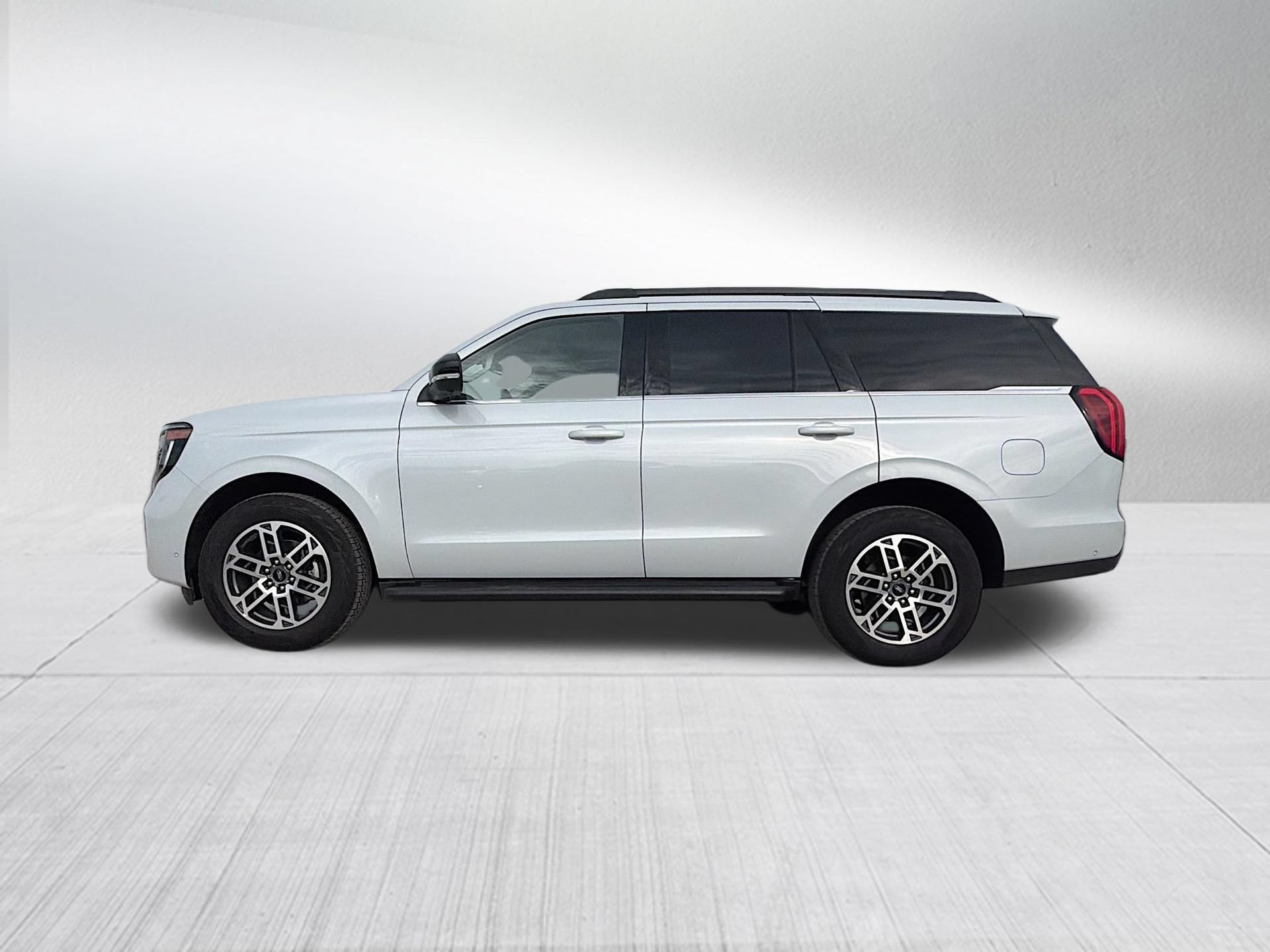 Certified 2025 Ford Expedition Active AWD/4WD image 11