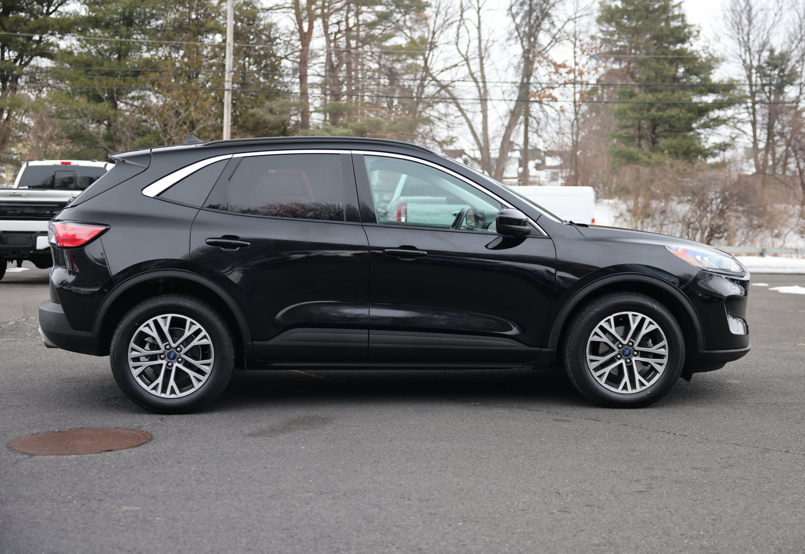 Certified 2022 Ford Escape SEL AWD/4WD image 4
