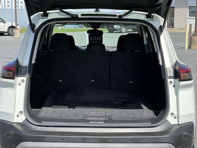 Used 2023 Nissan Rogue S AWD/4WD image 11