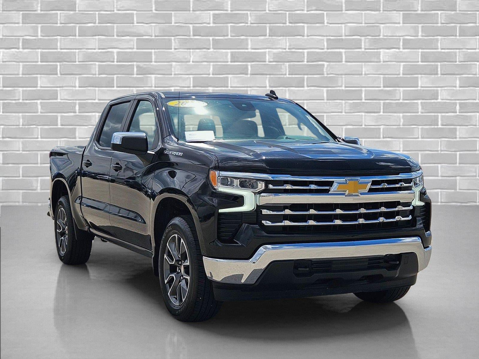 Used 2023 Chevrolet Silverado 1500 LT AWD/4WD image 3