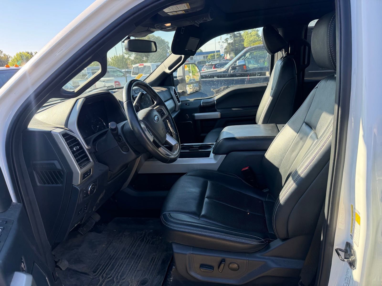 Certified 2022 Ford F250 Lariat w/ Tremor Off-Road Package AWD/4WD image 5