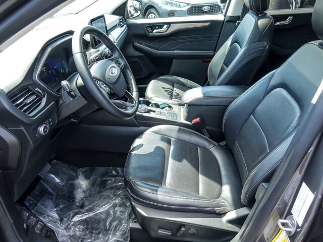 Certified 2022 Ford Escape Titanium w/ Class II Trailer Tow Package AWD/4WD image 13