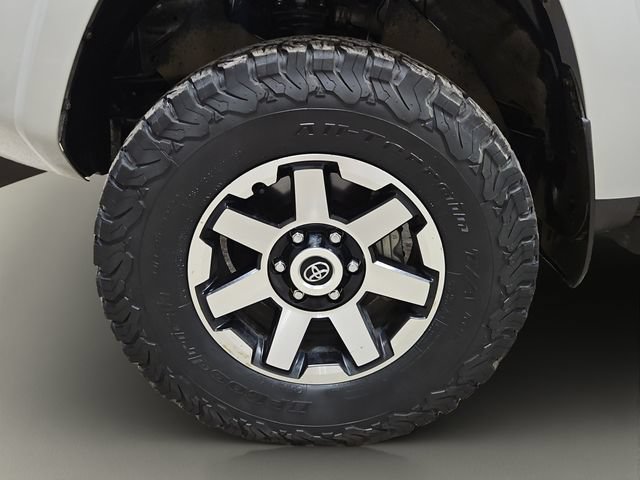 Used 2024 Toyota 4Runner TRD Off-Road Premium w/ Moonroof Package AWD/4WD image 25