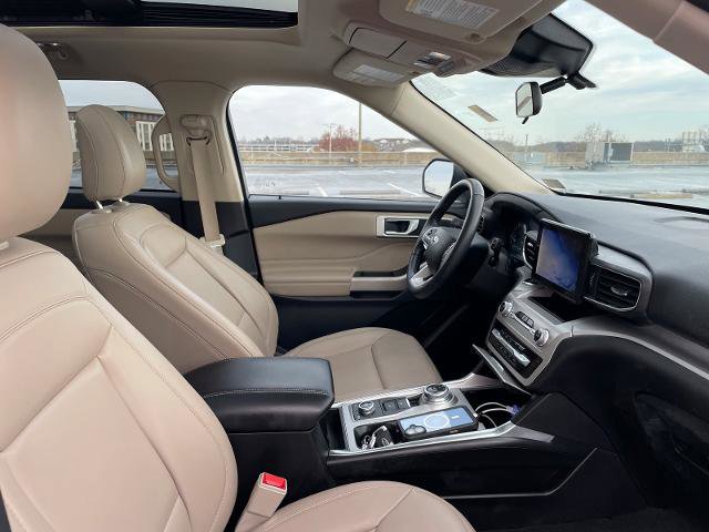 Certified 2022 Ford Explorer XLT w/ Equipment Group 202A image 37