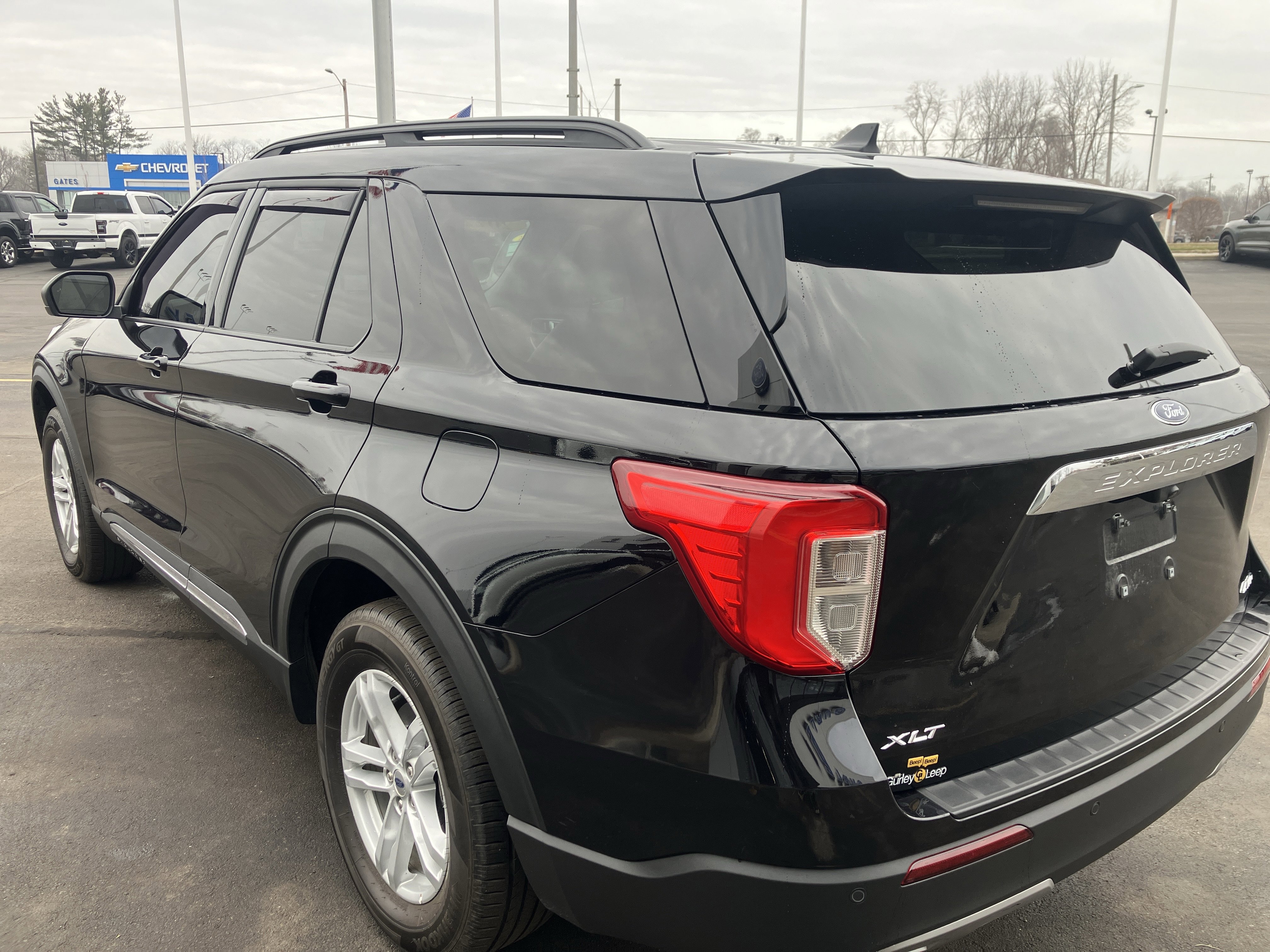 Certified 2022 Ford Explorer XLT w/ Equipment Group 202A image 3