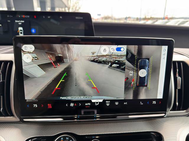 Certified 2025 Ford Expedition Active image 30