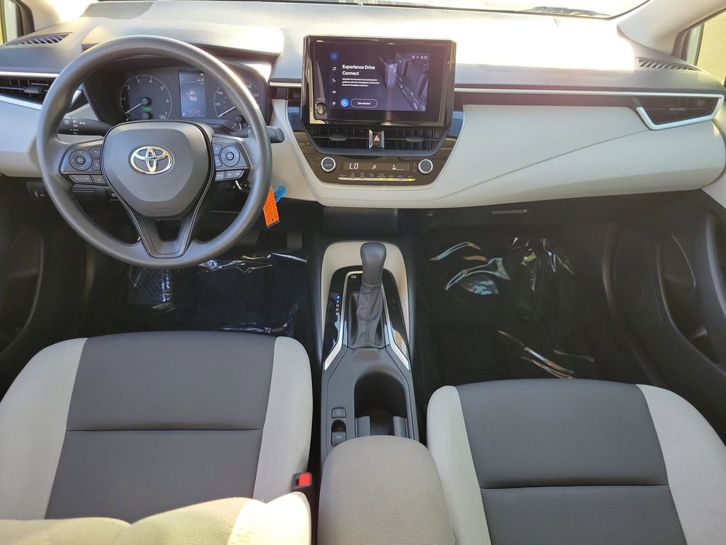 Used 2025 Toyota Corolla LE image 14