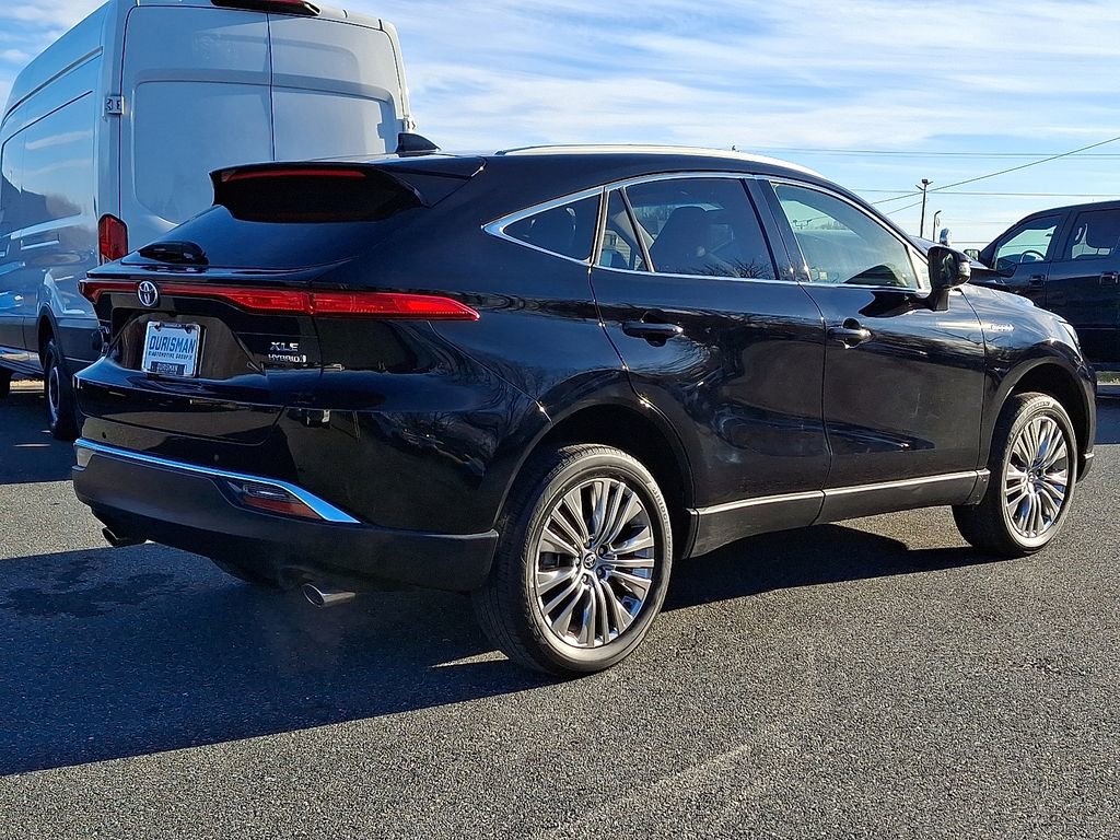 Used 2021 Toyota Venza XLE image 6