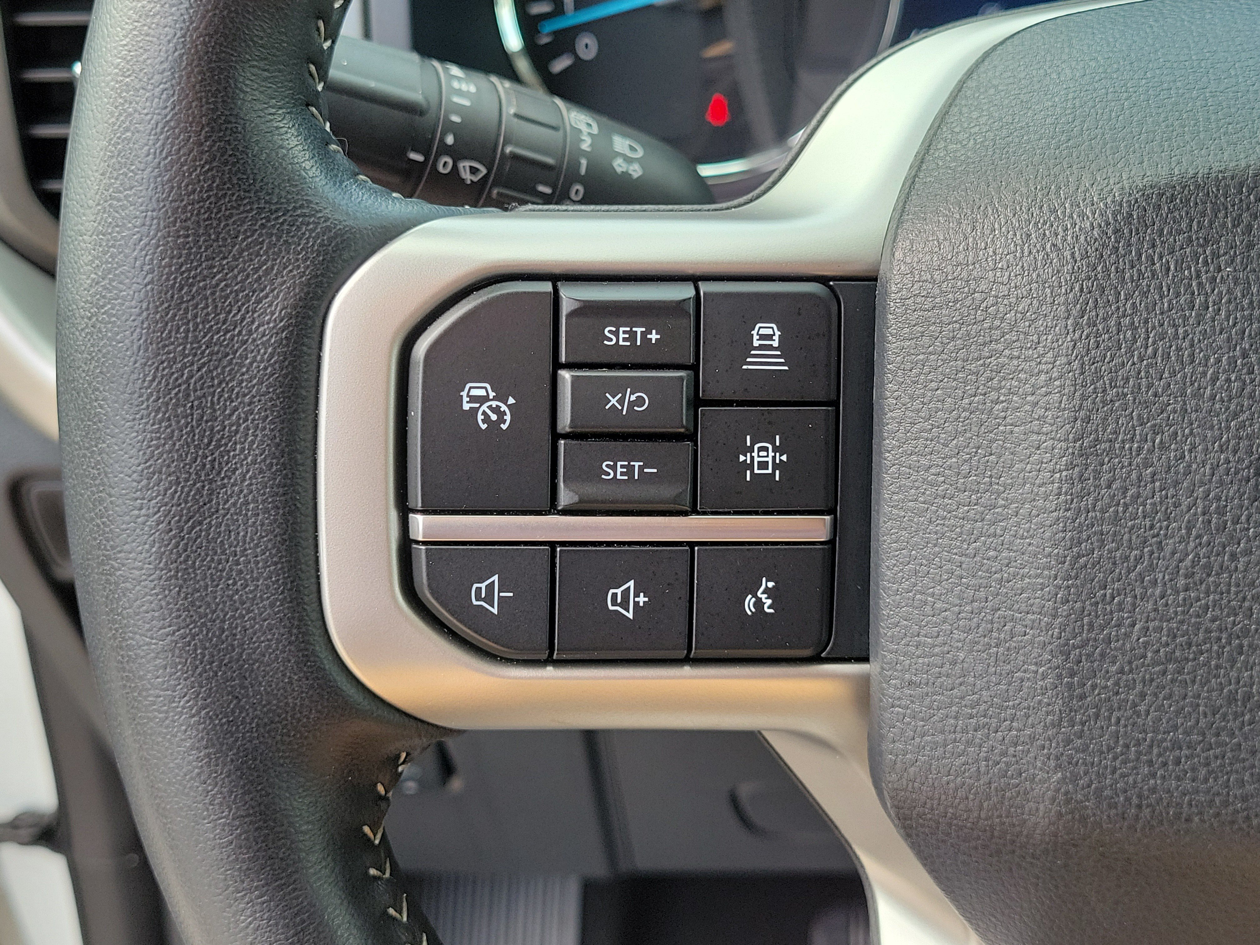 Certified 2024 Ford Expedition Max XLT RWD image 26