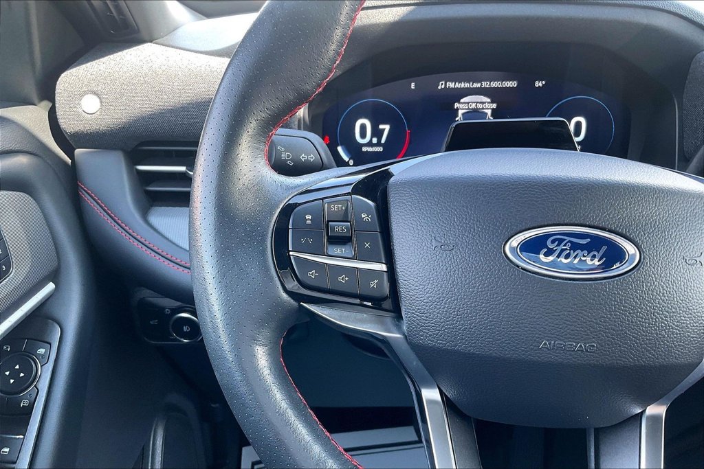 Certified 2025 Ford Explorer ST-Line w/ Premium Package AWD/4WD image 17
