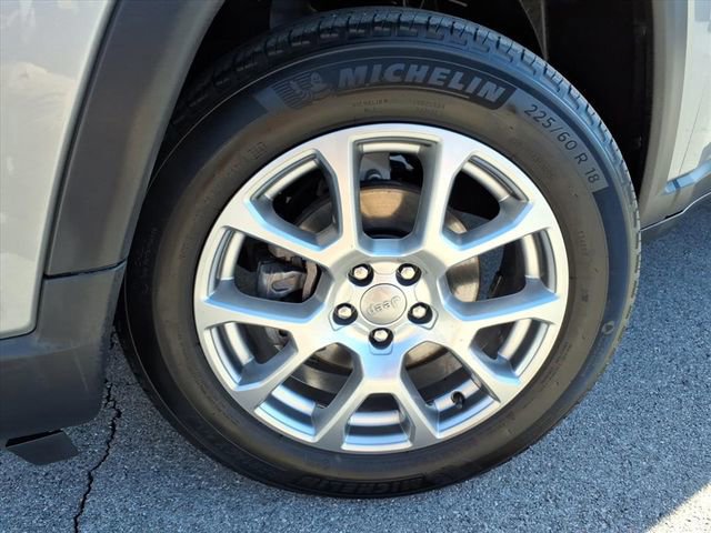 Used 2022 Jeep Compass Latitude image 15