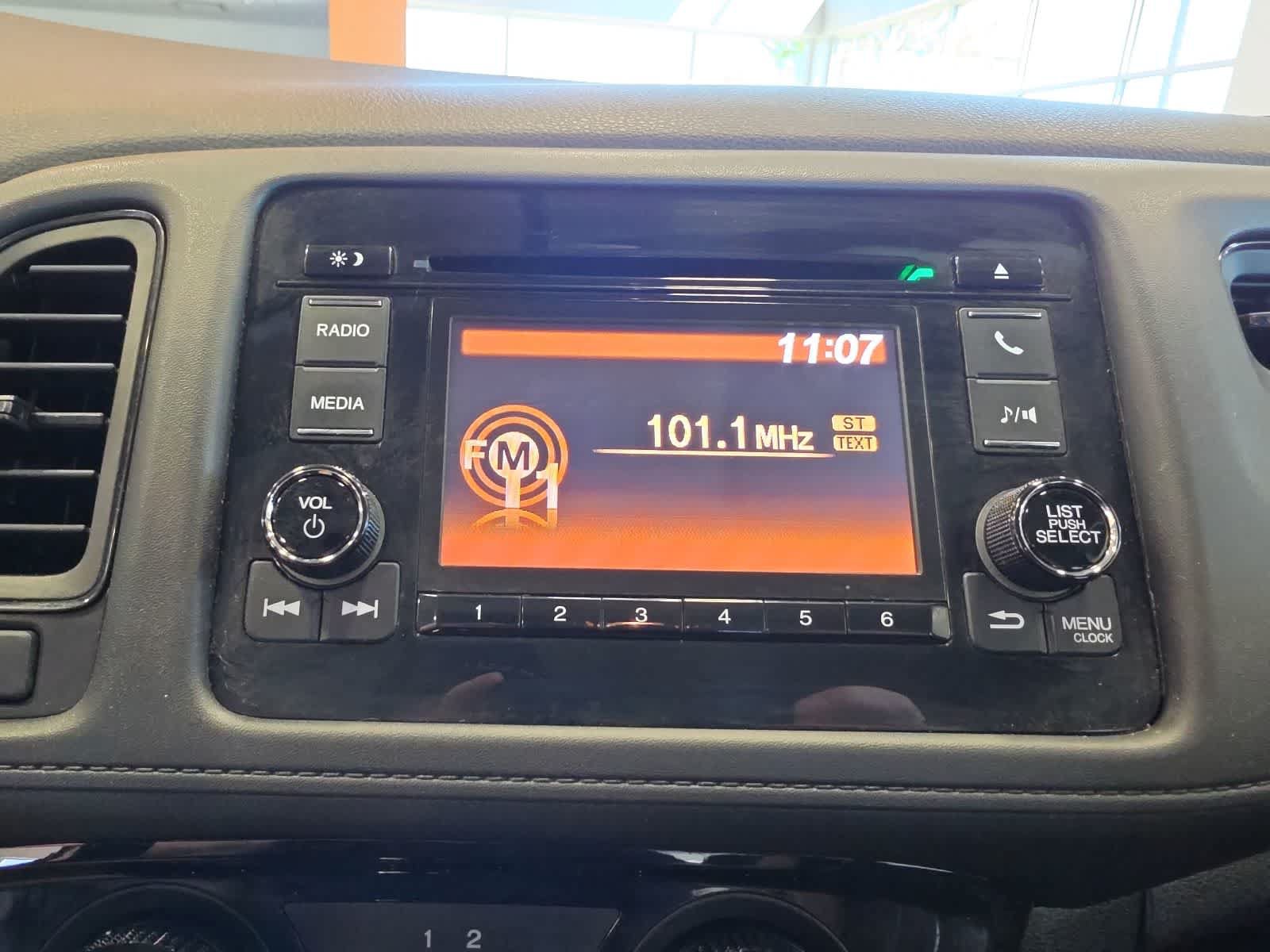 Used 2022 Honda HR-V LX image 25