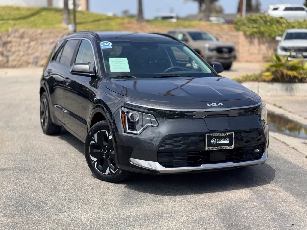 Used 2025 Kia Niro Wind FWD image 2