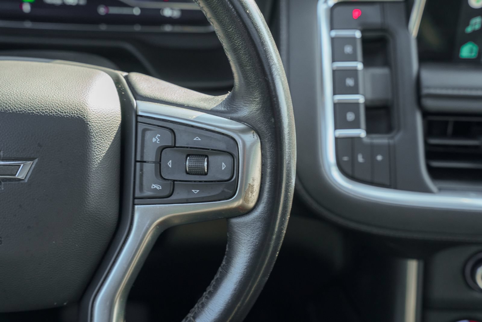 Used 2022 Chevrolet Tahoe Z71 AWD/4WD image 35